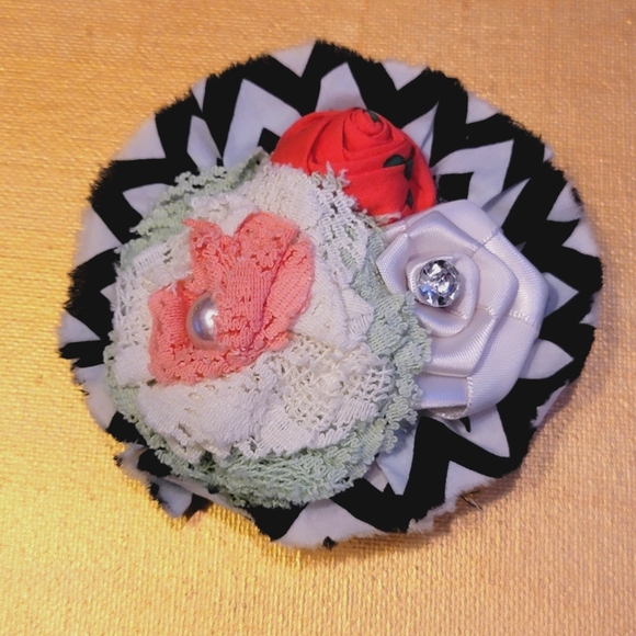 TcMacDesigns Other - Floral Chevron Hairclip